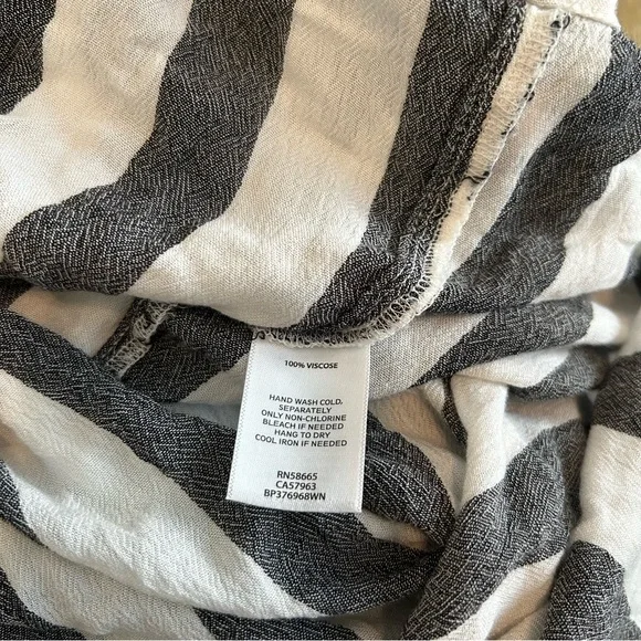 BP Women’s Blouse 4X Button Black and White Striped Button Down Viscose NWT - Picture 10 of 10